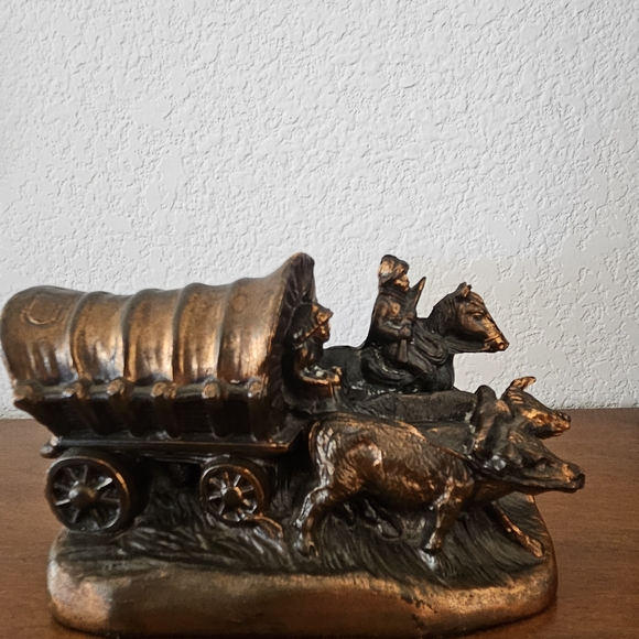 Vintage Cast Metal Covered Wagon And Oxen Booken 1950's Rustic Bronze Color - Picture 8 of 8
